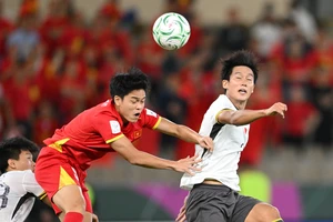 Sự thật về bóng đá Trung Quốc và lời xin lỗi của HLV Kim Sang-sik