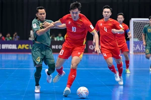 Indonesia làm nên lịch sử, HLV Souto vẫn nổi giận: ‘Chúng tôi chơi tệ hơn Việt Nam’