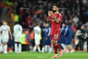 Chuỗi trận tịt ngòi đáng sợ của Salah 