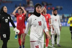 Tuyển thủ Iran đau buồn cho gia đình ở quê nhà giữa bom đạn