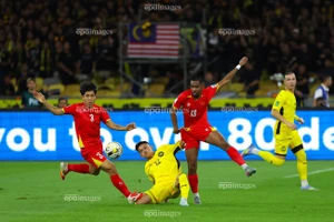 Cổ động viên phẫn nộ đòi tước quốc tịch 7 cầu thủ nhập tịch Malaysia