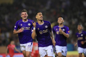 Cầu thủ nhập tịch Đỗ Hoàng Hên và cảm xúc đặc biệt ở lần đầu tiên đi bầu cử