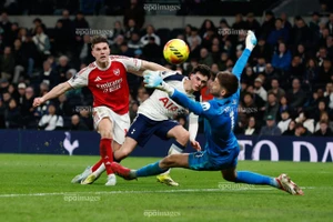 Arsenal bứt tốc ngoạn mục, bỏ xa Man City 