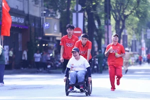 Hơn 6.000 người ở TP.HCM bùng nổ trong Ngày chạy Olympic