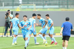 HLV Kim Sang-sik tuyên bố phải thắng Bangladesh, lộ “vũ khí mới” đáng gờm