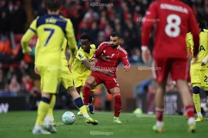 Salah rời Liverpool, nguy cơ trở thành “chiến lợi phẩm” trong cuộc đua Messi – Ronaldo