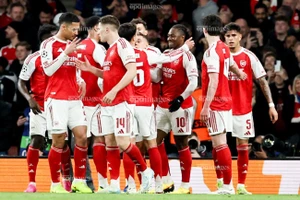 Bí mật cuộc rút lui của 10 cầu thủ Arsenal khỏi đội tuyển quốc gia