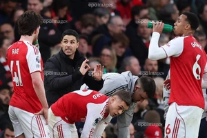 Arsenal xiêu vẹo ở tứ kết Champions League 