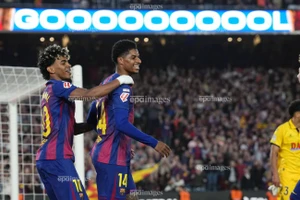 Barca không mua Rashford, MU đẩy cho Tottenham