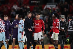 Cunha tiết lộ Casemiro cần ở lại MU, HLV Carrick giống Alex Ferguson