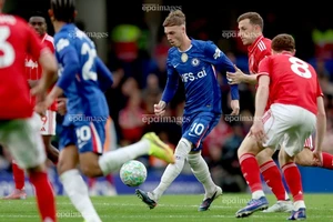 Thôi rồi Chelsea, tiền nhiều để làm gì?