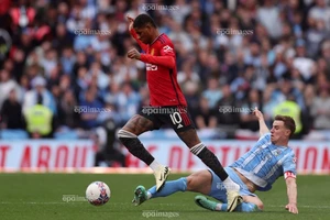 MU ra tay tàn nhẫn với Rashford 