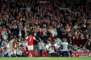 Arsenal bị cảnh báo “cái chết” trước cửa thiên đường