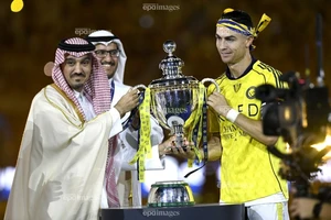Ronaldo vô địch vẫn 'thua đau' ở Saudi Pro League