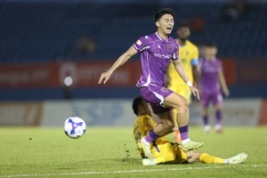 Lắt léo đua trụ hạng ở vòng cuối V-League