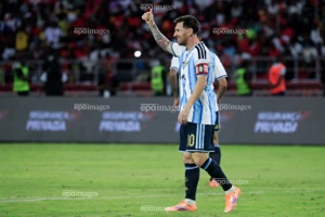Messi vào sân 3 phút, Argentina hủy diệt đối thủ