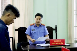 Mua ma tuý chưa kịp sử dụng thì mẹ báo công an 