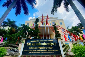 chiếm đoạt tiền hàng