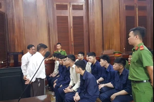 bị cáo về chịu tang