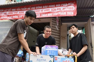 bão lũ miền bắc, người dân TP.HCM ủng hộ đồng bào vũng lũ lụt miền bắc