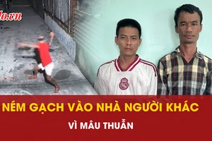 mâu thuẫn, chửi bới, ném gạch