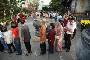 Tết, đi chùa, xuân, Bính Ngọ, chùa Vĩnh Nghiêm