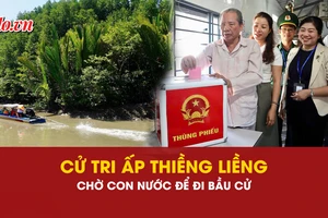 Vượt kênh rạch theo con nước lớn, cử tri xã đảo TP.HCM hăng hái đi bầu cử 