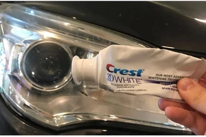 Bật mí mẹo làm sạch ô tô bằng các vật dụng gia đình