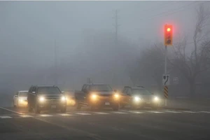 Mẹo lái xe an toàn trong sương mù lạnh