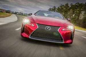 Những chế tạo của các nhà sản xuất ô tô Nhật Bản khiến thế giới phải trầm trồ