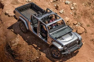 Top 3 xe bán tải nhỏ gọn được cho rằng đáng 'đồng tiền bát gạo'