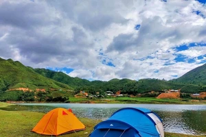 Ngẩn ngơ với Séo Mý Tỷ, ốc đảo giữa núi rừng cao nguyên Tây Bắc