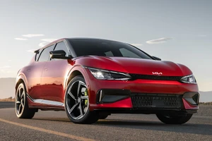 Khám phá những ô tô điện tăng tốc nhanh nhất năm 2023