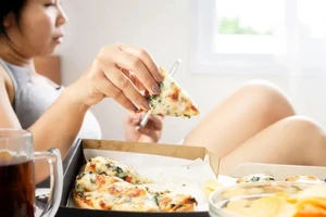 Những thói quen ăn uống này có thể hủy hoại cơ thể sau tuổi 30