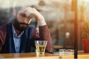 Người bị bệnh tiểu đường uống rượu, chuyện gì sẽ xảy ra?