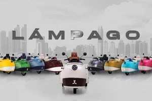 Khám phá xe ba bánh điện hai chỗ phong cách cổ điển, tốc độ 45 km/h