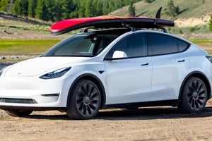 Tesla bất ngờ giảm giá Model 3 và Model Y 