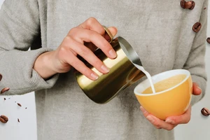 Uống cà phê sữa mỗi ngày, chuyện gì xảy ra?