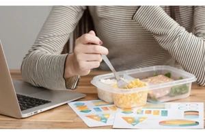 4 mối nguy hiểm khi thường xuyên ăn đồ chế biến sẵn 