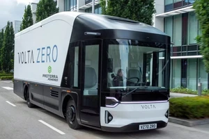 Nhà sản xuất xe tải điện lớn bất ngờ nộp đơn xin phá sản