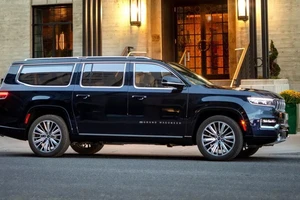 Jeep thu hồi gần 100.000 xe do dây an toàn hỏng