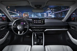 Honda kích hoạt CarPlay không dây trên xe cũ