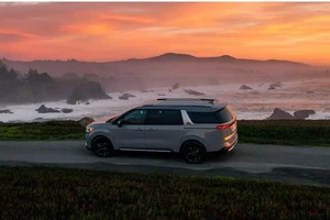 Kia thu hồi 100.000 xe Sportage và xe Carnival