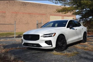 Những mẫu xe hybrid mạnh mẽ đến kinh ngạc