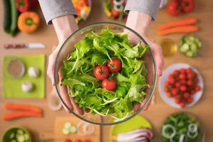 Chuyện gì sẽ xảy ra nếu bạn ăn quá nhiều muối và ít protein trong chế độ ăn uống