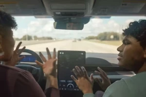 Canada bất ngờ cấm xe ô tô có công nghệ tự lái