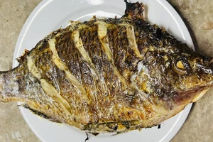 Ăn hải sản quá nhiều, chuyện gì xảy ra với sức khỏe?