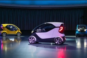 Ý tưởng về xe điện nhỏ gọn đi trong thành phố khiến giới mê xe mê mẩn