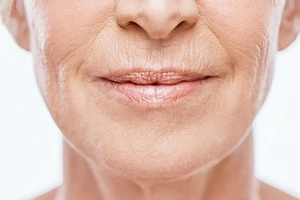 Bỏ ngay những thói quen này vì có thể đẩy nhanh quá trình lão hóa da