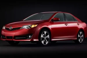 Tại sao Toyota Camry 2013 là mẫu xe cũ đáng mua nhất